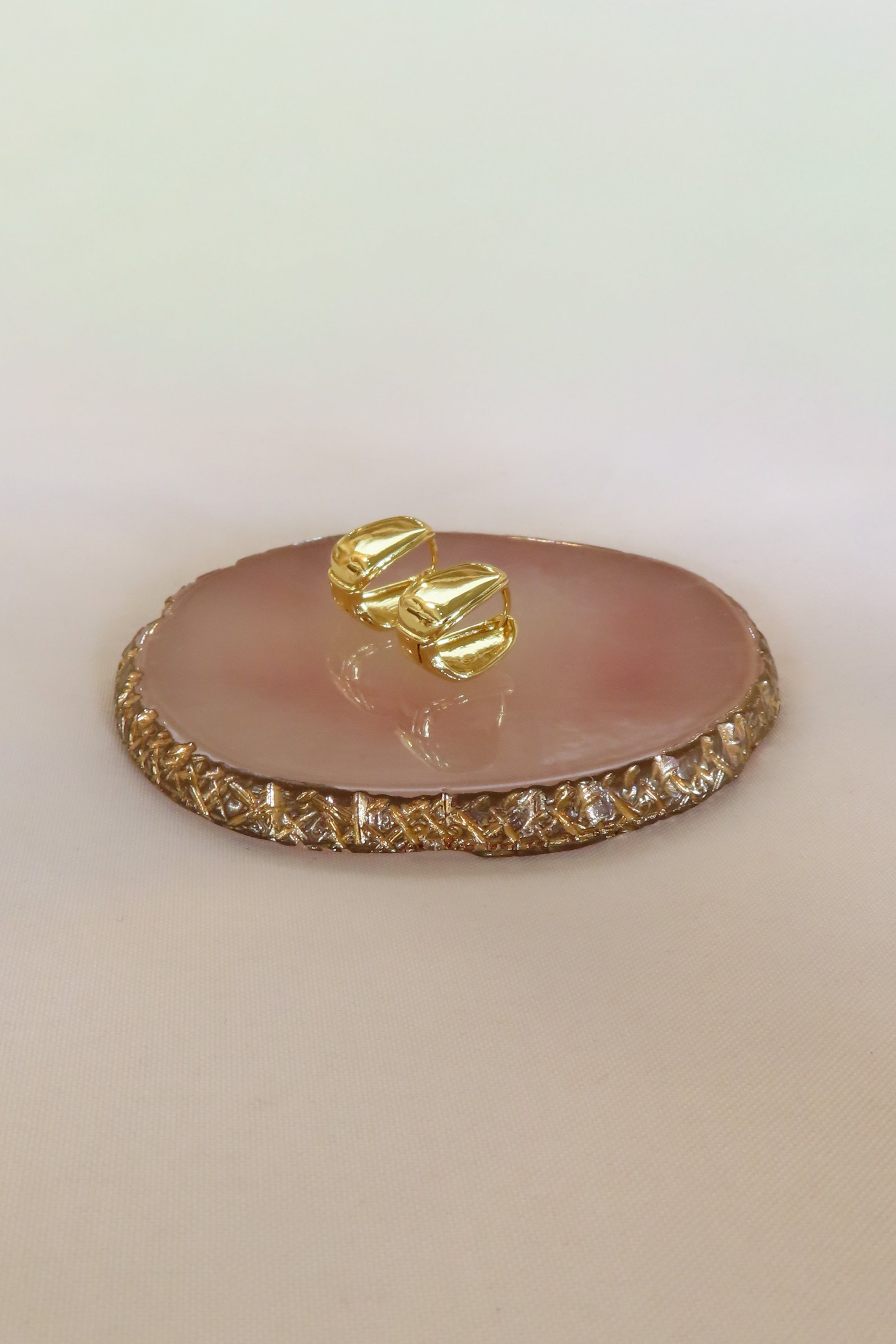 Pixelated Boutique, Women's Jewelry and Gifts, Online Shopping for Women, Virginia Beach Clothing Stores, Clothing Stores in Virginia Beach, Aesthetic Fashion Trends, East Coast Fashion Styles, Sustainable Women's Clothing, Unique Gift Ideas for Women, Fall Fashion, Gold Jewelry, Charms, Earrings