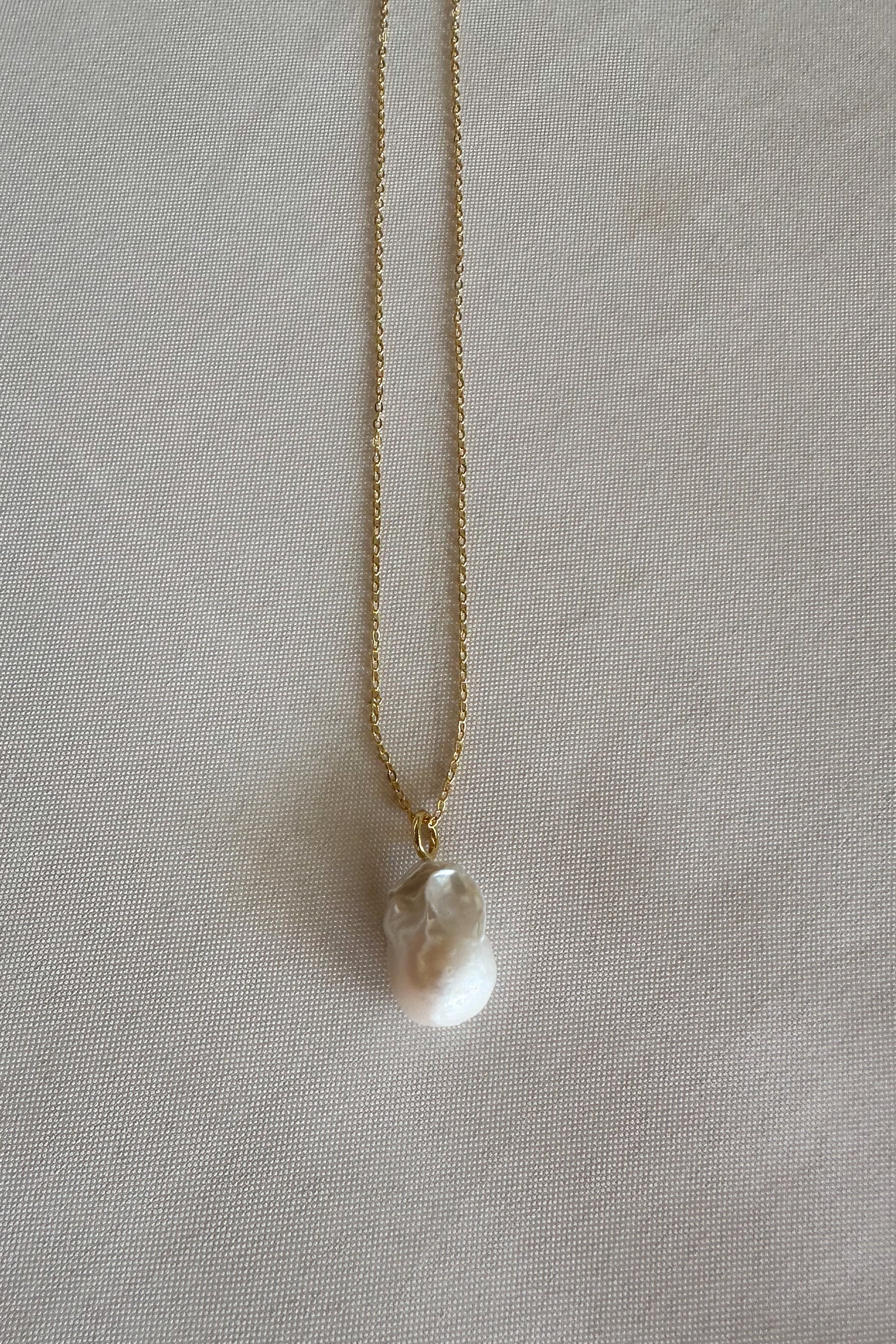 Pixelated Boutique, Women's Jewelry and Gifts, Online Shopping for Women, Virginia Beach Clothing Stores, Clothing Stores in Virginia Beach, Aesthetic Fashion Trends, East Coast Fashion Styles, Fall Fashion, Sustainable Women's Clothing, Unique Gift Ideas for Women, Summer Fashion, Gold Jewelry, Gold Pearl Necklace, Fall Jewelry