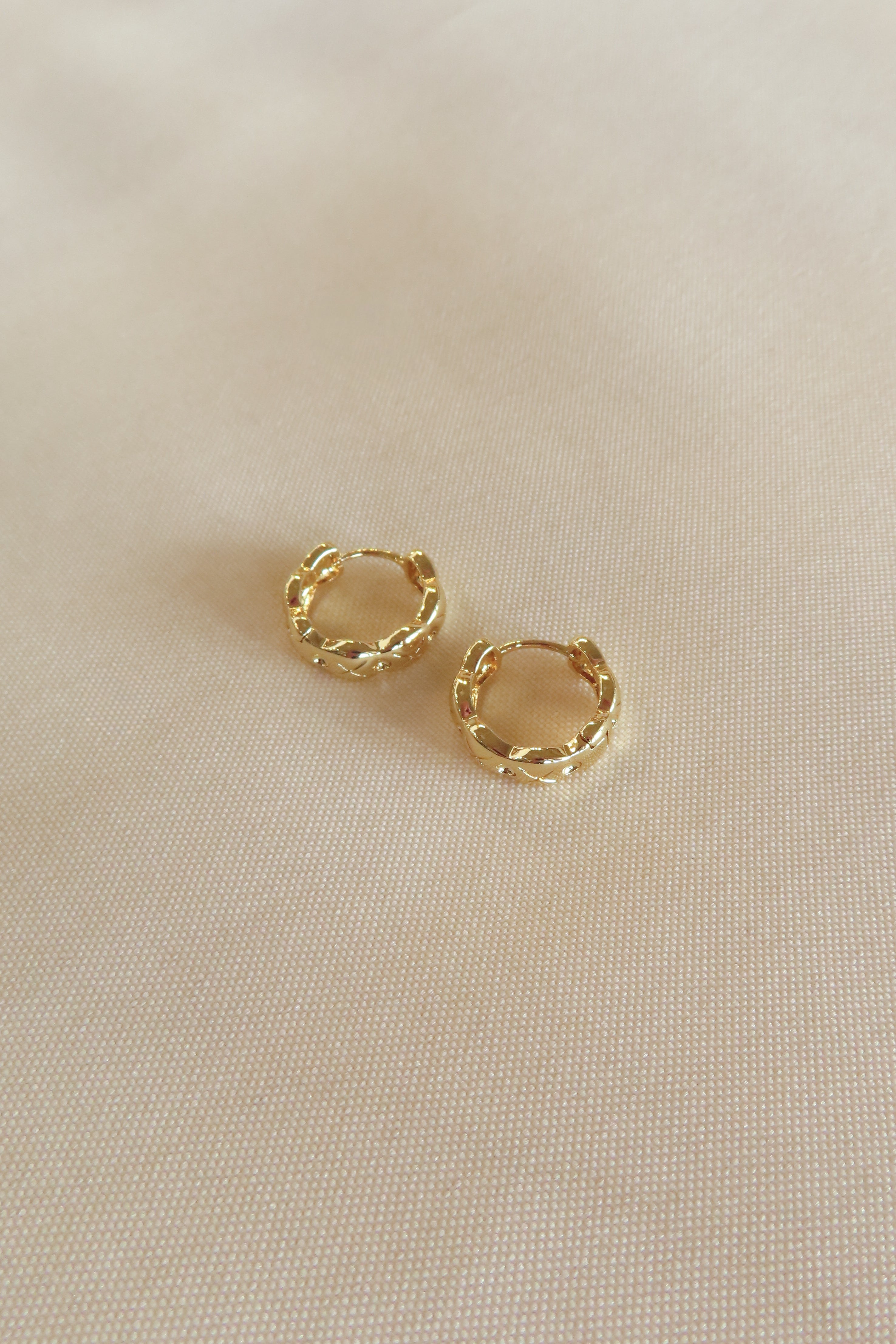 Pixelated Boutique, Women's Jewelry and Gifts, Online Shopping for Women, Virginia Beach Clothing Stores, Clothing Stores in Virginia Beach, Aesthetic Fashion Trends, East Coast Fashion Styles, Spring Fashion, Sustainable Women's Clothing, Unique Gift Ideas for Women, Fall Fashion, Gold Jewelry, Earrings