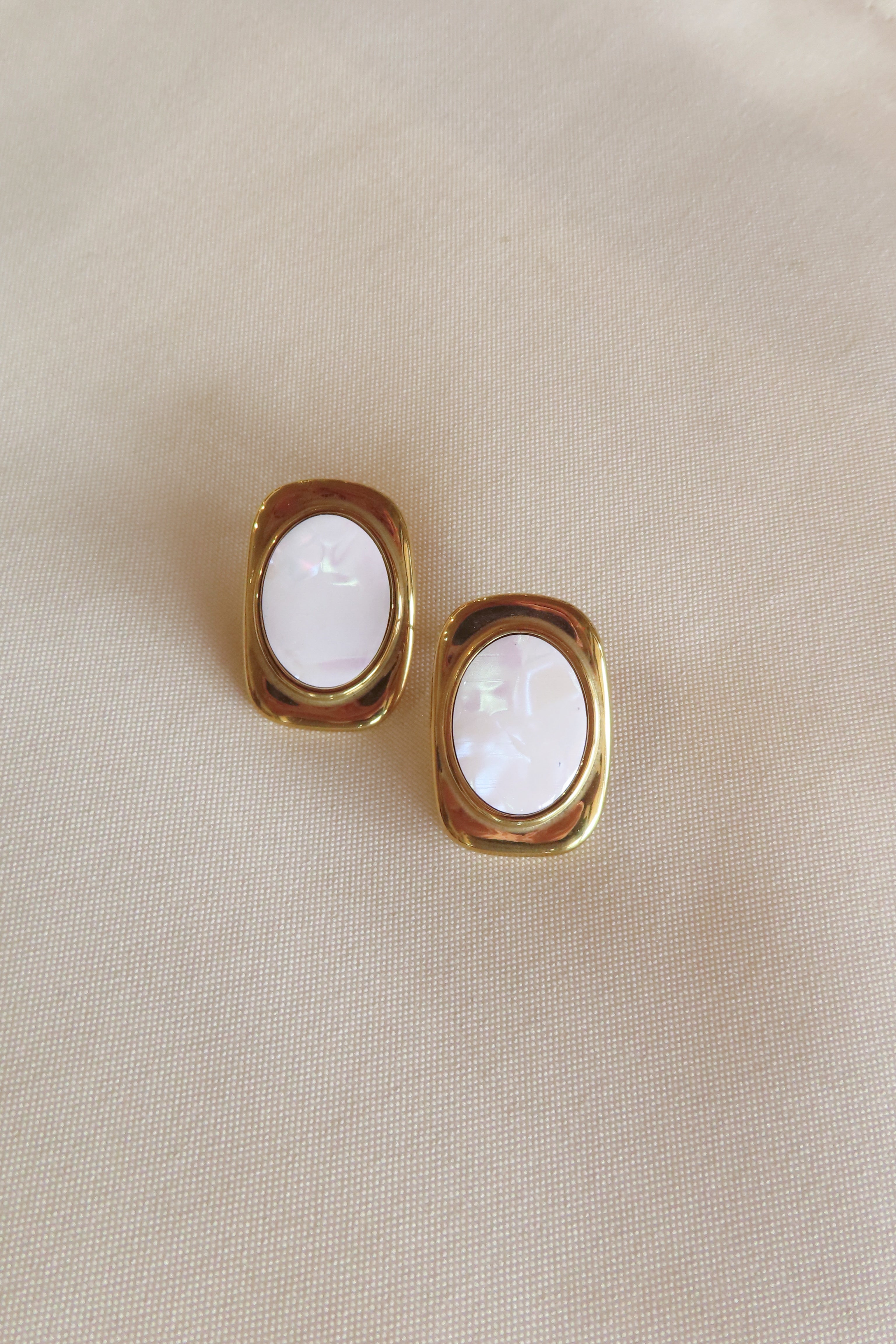 Pixelated Boutique, Women's Jewelry and Gifts, Online Shopping for Women, Virginia Beach Clothing Stores, Clothing Stores in Virginia Beach, Aesthetic Fashion Trends, East Coast Fashion Styles, Spring Fashion, Sustainable Women's Clothing, Unique Gift Ideas for Women, Fall Fashion, Gold Jewelry, Earrings 