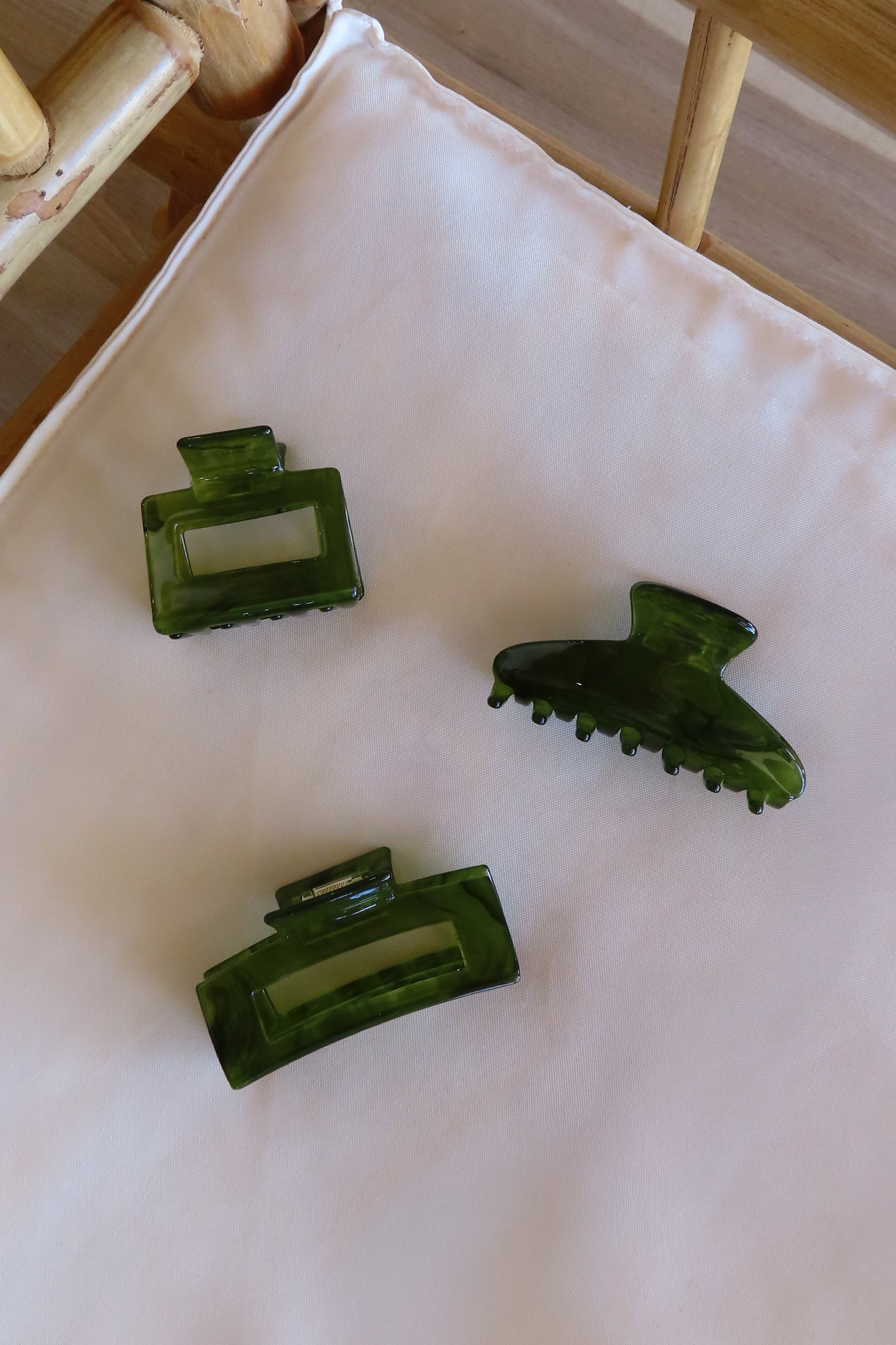 Pixelated Boutique, Women's Clothing, Outfit inspo fall, pumpkin patch outfit, fall fashion outfits, Hair clips, hair claw, fall hair accessories 