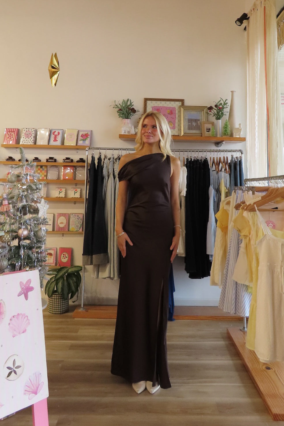 Pixelated Boutique, Women's Clothing, Women's Jewelry and Gifts, Online Shopping for Women, Latest Fashion Trends 2025, Virginia Beach Clothing Stores, Clothing Stores in Virginia Beach, Aesthetic Fashion Trends, Sustainable Women's Clothing, Unique Gift Ideas for Women, Outfit Inspo Winter, Winter fashion outfits, winter fashion Inspo, Winter fits, women’s winter outfit 2025, winter style, winter dress, wedding guest dress, maxi dress holiday dress, christmas dress