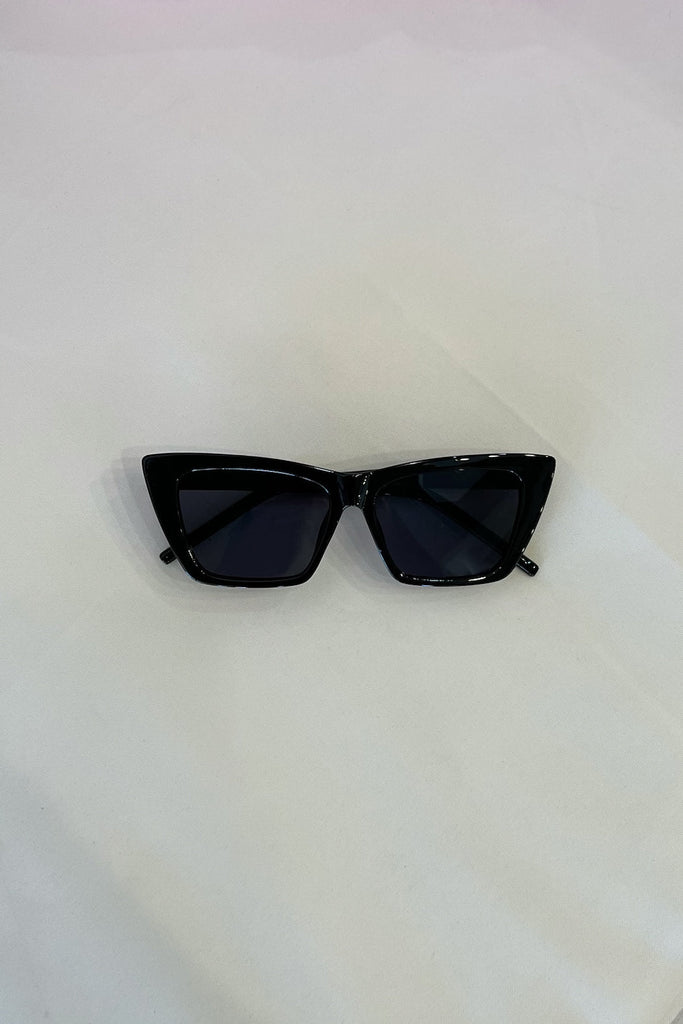 Trendy Polarized Sunglasses, Pixelated Boutique, Women's Clothing, Women's Jewelry and Gifts, Online Shopping for Women, Latest Fashion Trends, Women's Boutique Clothing, Virginia Beach, Clothing Stores in Virginia Beach, Rush Dresses, Graduation Dresses, Cute Clothes, Aesthetic Trends, Quality Jewelry, East Coast Styles, College Styles, Spring Trends, Summer Styles