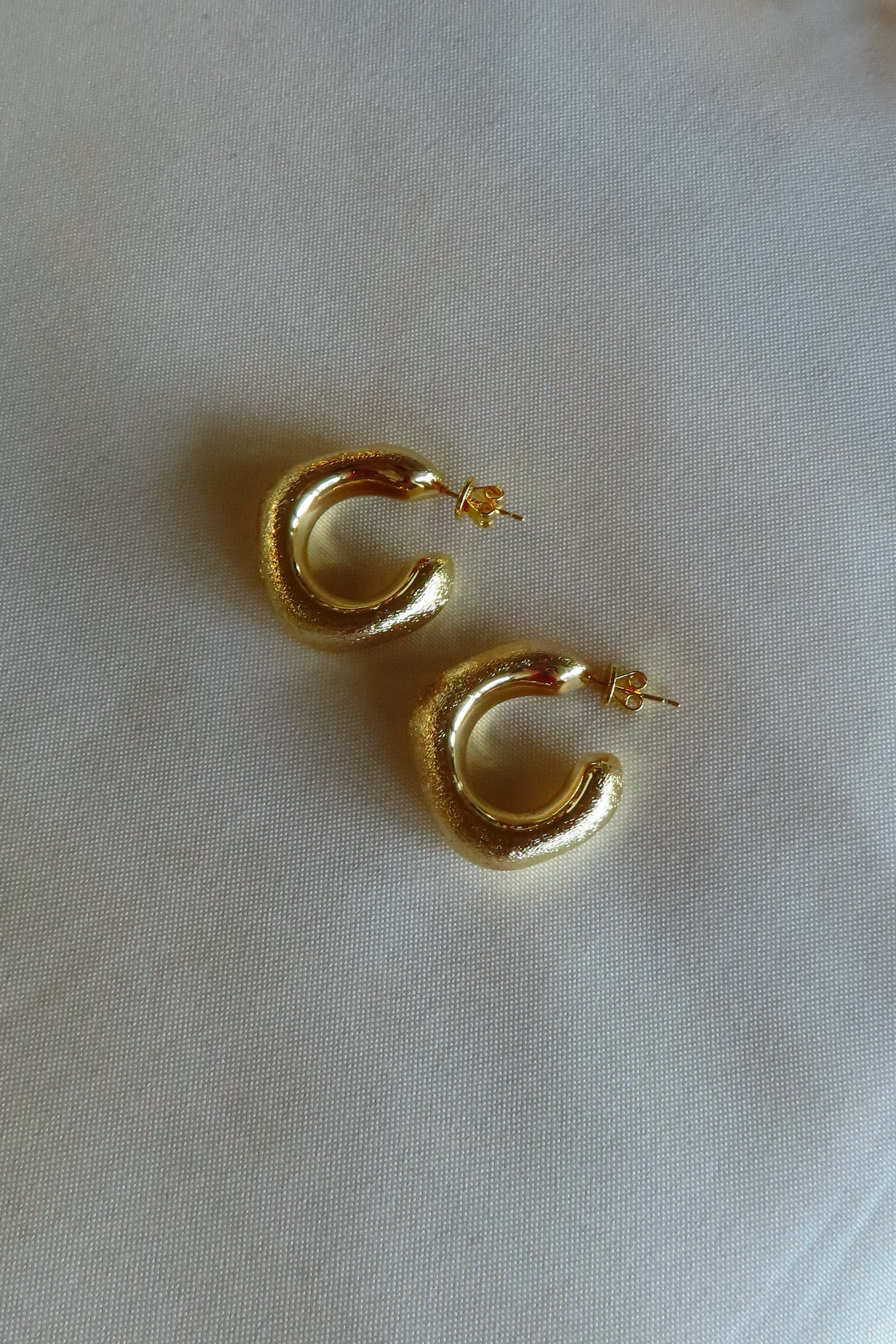 Women's Clothing, Women's Jewelry and Gifts, Online Shopping for Women, Latest Fashion Trends 2025, Virginia Beach Clothing Stores, Clothing Stores in Virginia Beach, Aesthetic Fashion Trends, Accessories, Gold Jewelry, Gold Earrings, Hoops