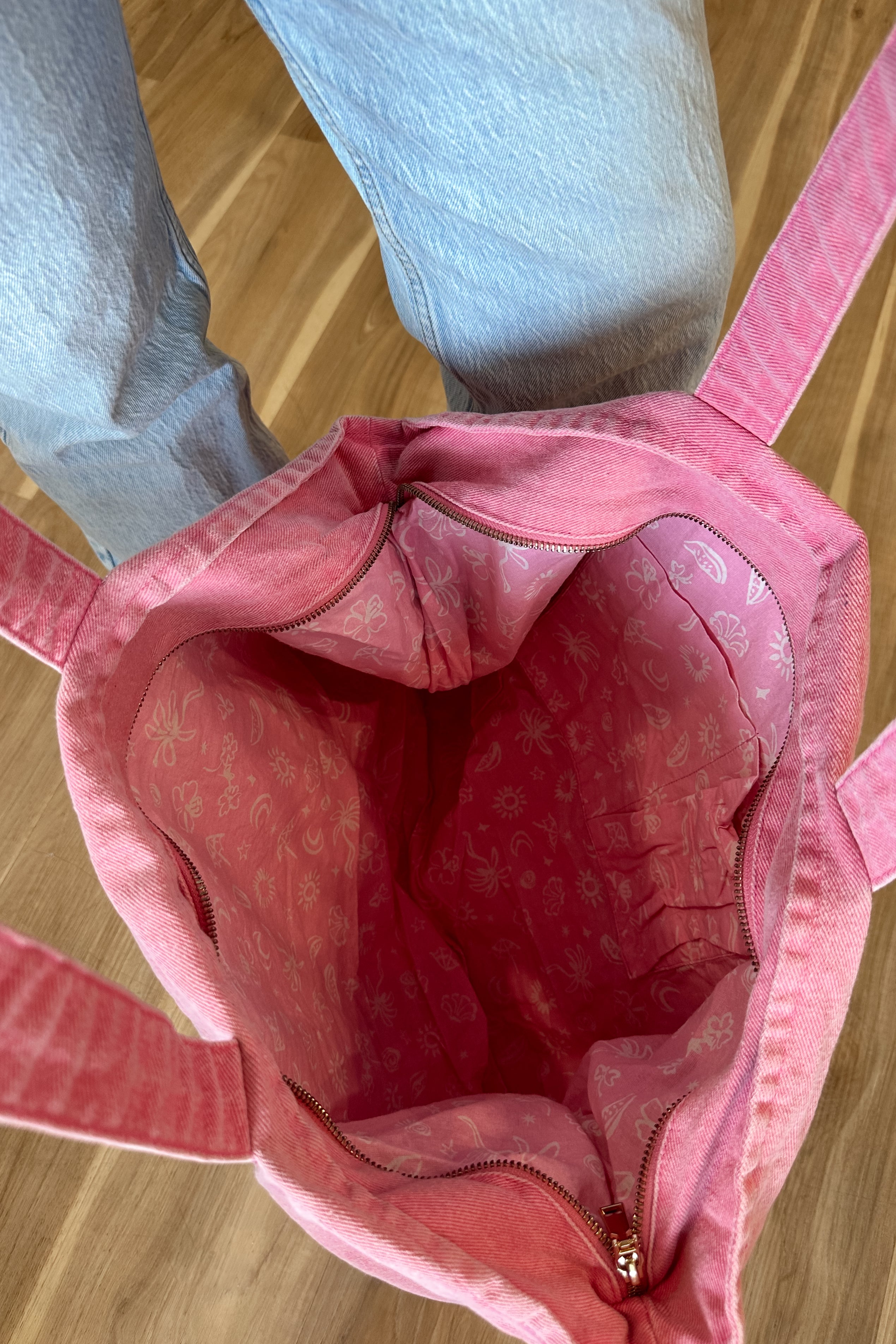 Pink summer weekend bag, Kulani kinis, Pixelated Boutique, Women's Clothing, Women's Jewelry and Gifts, Online Shopping for Women, Latest Fashion Trends 2024, Virginia Beach Clothing Stores, Homecoming Dresses, Fall/Winter 2024, Clothing Stores in Virginia Beach, Aesthetic Fashion Trends, East Coast Fashion Styles, Fall 2024 Fashion Trends, Holiday Styles, Sustainable Women's Clothing, Cozy styles, Unique Gift Ideas for Women
