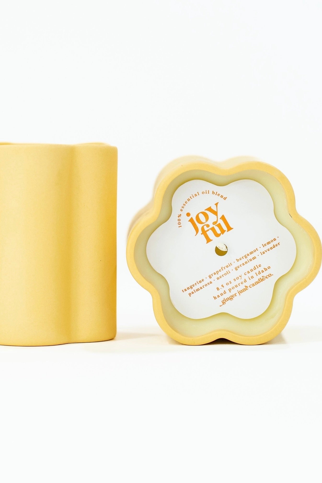 Ceramic Daisy Candle, Pixelated Boutique, Women's Clothing, Women's Fashion, Online Shopping for Women, Latest Fashion Trends, Women's Boutique Clothing, Virginia Beach, Clothing Stores in Virginia Beach, Rush Dresses, Graduation Dresses, Cute Clothes, Aesthetic Trends, Quality Jewelry, East Coast Styles, College Styles
