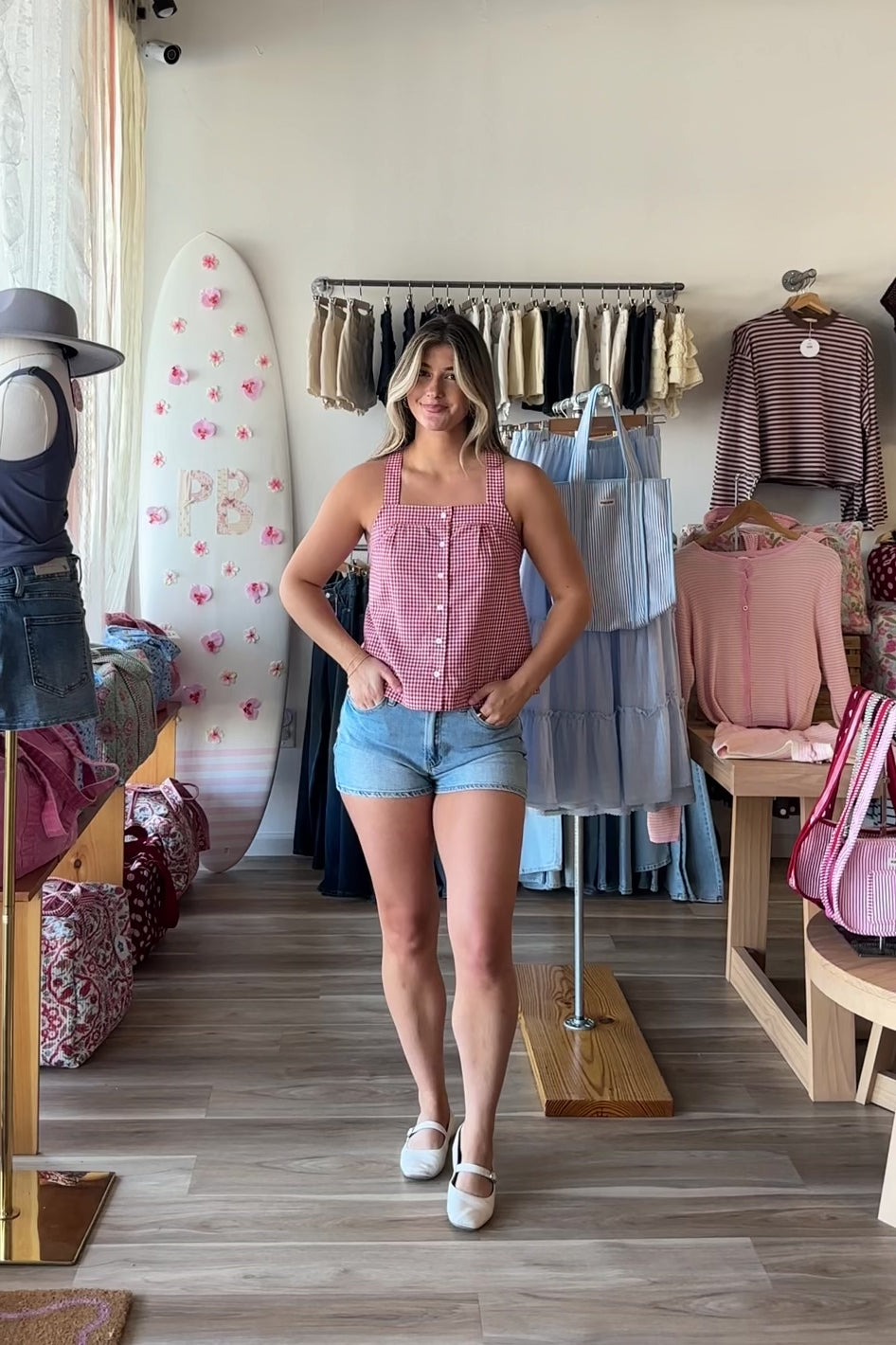 Blue, light wash denim shorts with mid rise, straight fit, and finished hem
Pixelated Boutique, 757 Boutique, vacation style, vacation outfits, beach boutique, beach fashion, beach outfits, women’s boutique clothing, boutique clothing for women, coastal cowgirl outfits, coastal aesthetic clothing